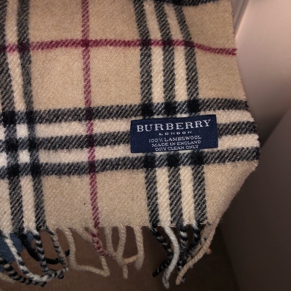 Classic Burberry Plaid Scarf - Picture 2 of 2